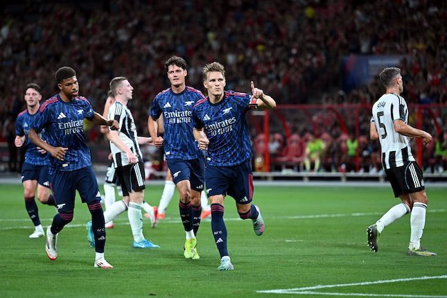 Waduh, Arsenal Terpaksa ‘Ganti Baju’ di Liga Champions, Kenapa Nih?